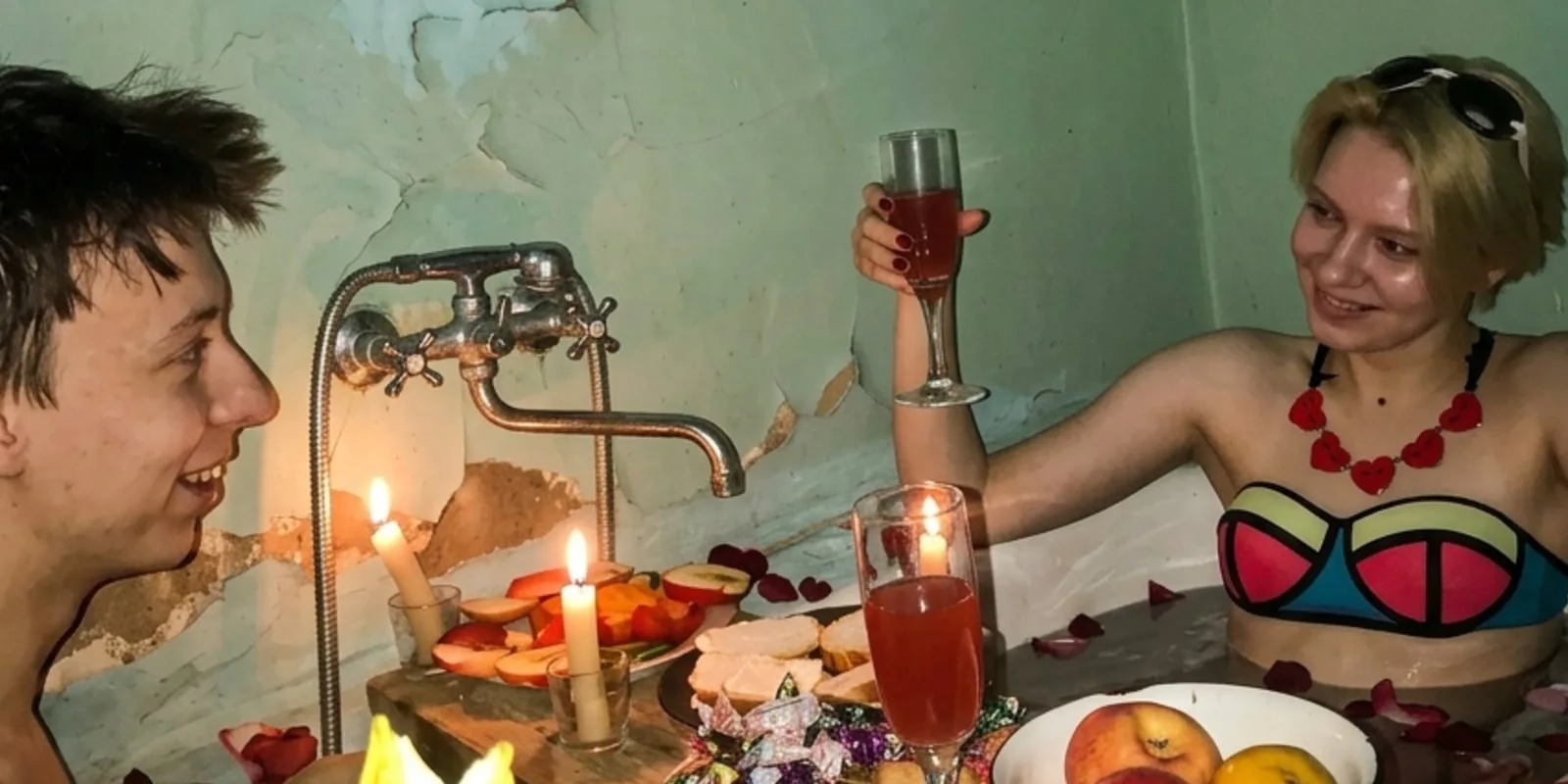 Замок изнутри, замок снаружи