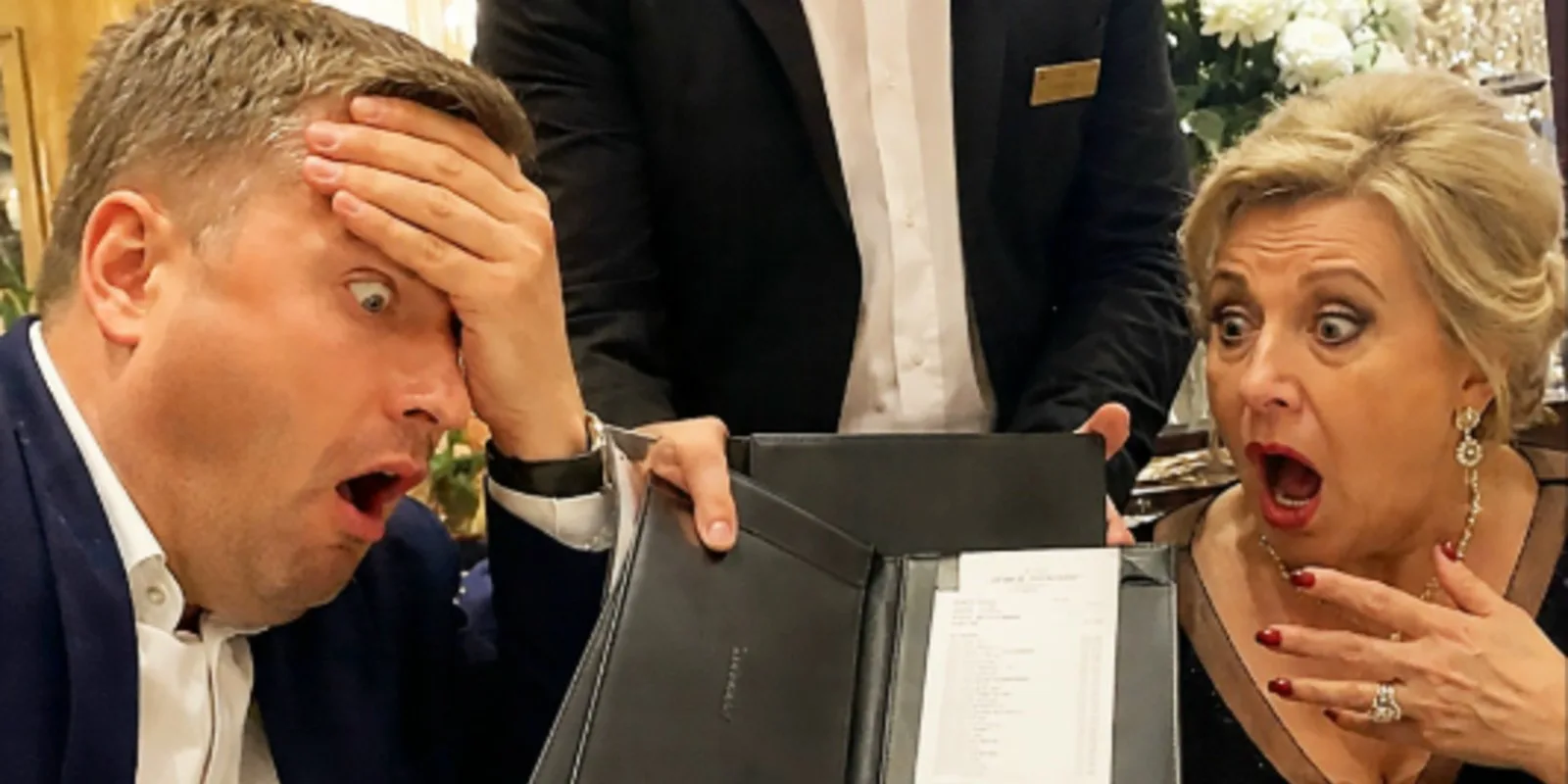 — Тут счёт на полмиллиона, официант уже ждёт! Муж решил отпраздновать юбилей свекрови за мои деньги в дорогом ресторане. А