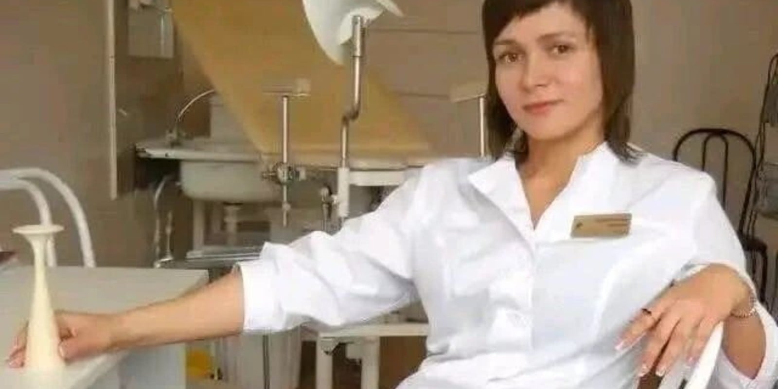 Санитарка, заподозрив неладное в лечении сына олигарха, ночью отключила капельницу. После чего на утро возле больницы припарковались три чёрные машины.