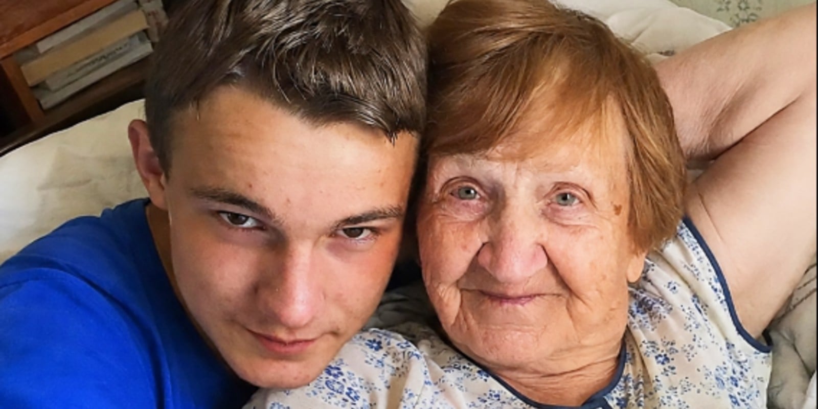 31-летний холостяк приютил у себя прикованную к постели 76-летнюю соседку. Ее родня решила, что он охотится за квартирой, но когда они узнали, что он шептал ей по ночам, они были в шоке.