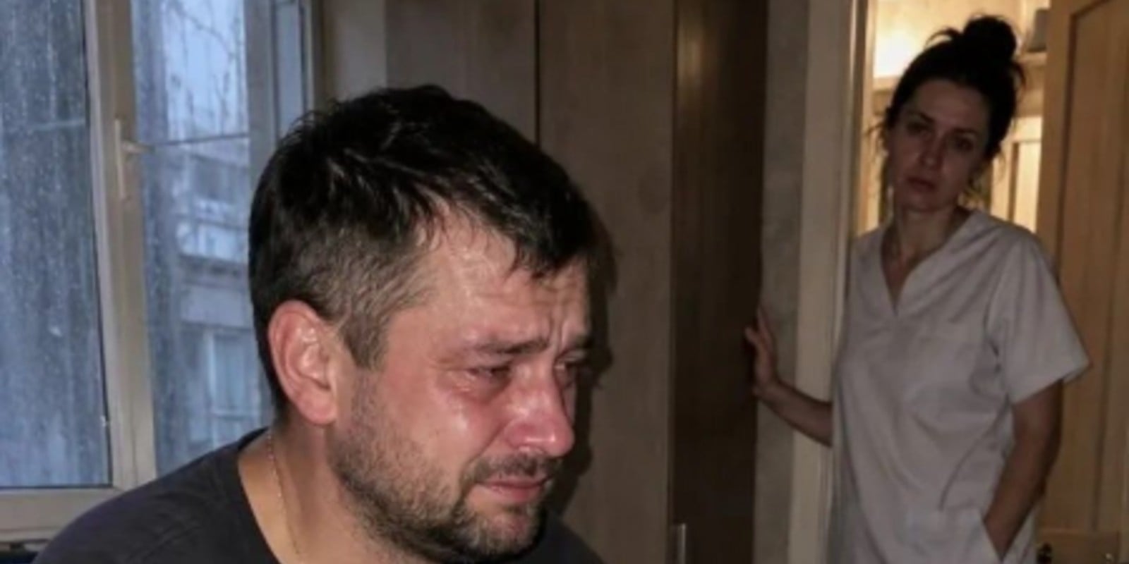 Несколько месяцев он убеждал себя, что жена просто устала. Но ночью услышал её тайную просьбу — и больше не смог верить прежним объяснениям...