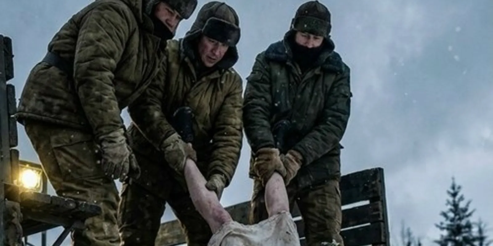 Бандиты бросили однорукую бабушку умирать в тайге и уже праздновали, но за неё вступилась та, кого боялась вся округа.